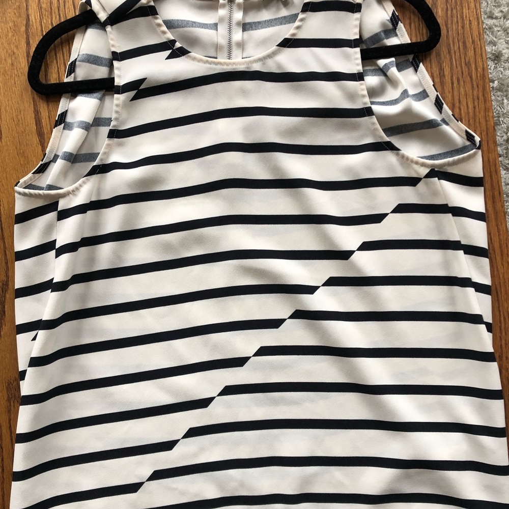 Madewell Sleeveless top with geo design